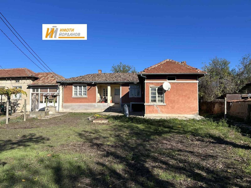 Продава КЪЩА, област Велико Търново, гр. Долна Оряховица • 103000 лв. / 52663.06 € • 24981402 1