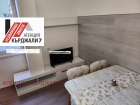 1 dormitorio Vazrozhdentsi, Kardzhali 1