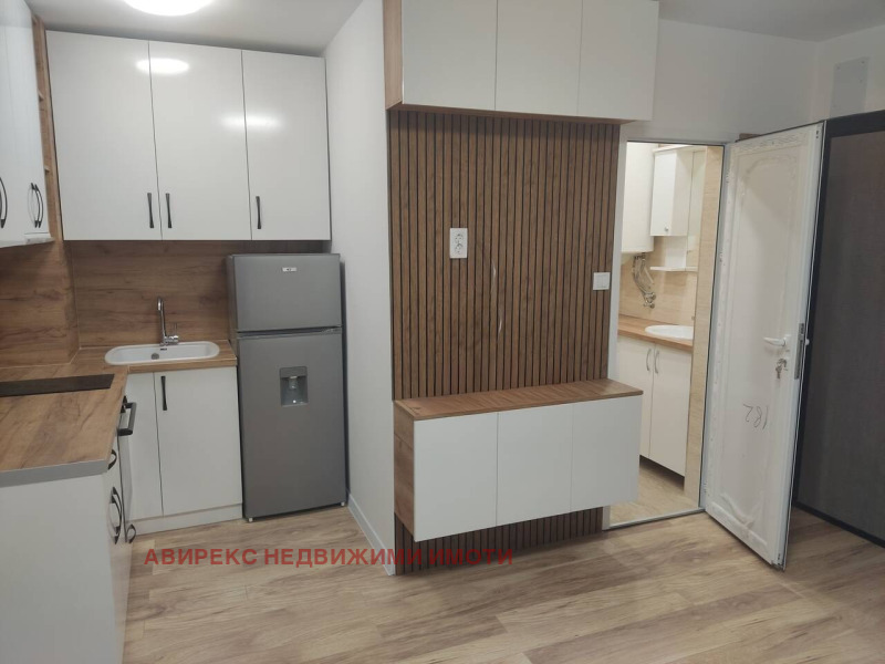 Продава  Studio Plovdiv , Juzjen , 32 кв.м | 42122909