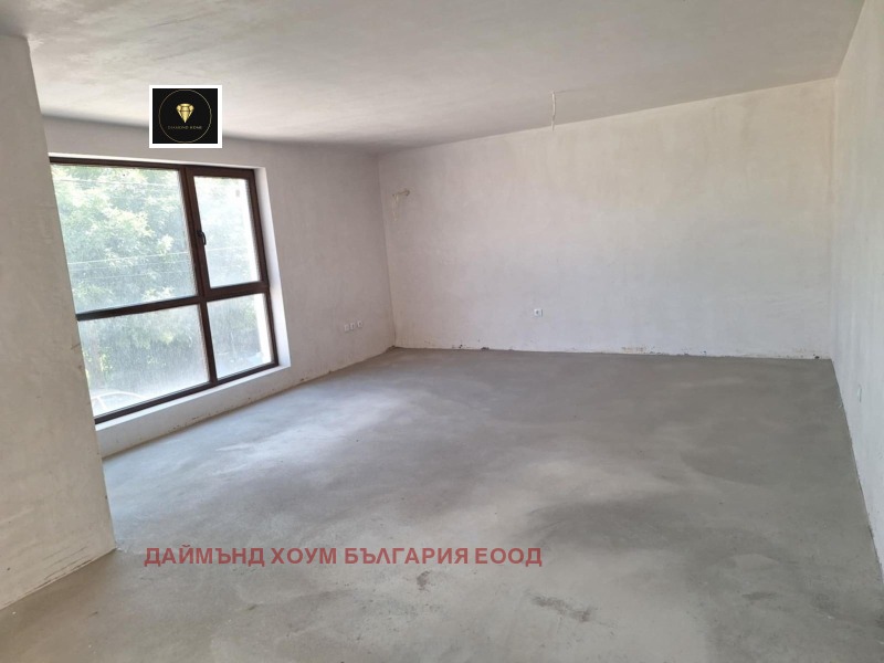 Zu verkaufen  1 Schlafzimmer Plowdiw , Komatewo , 87 qm | 68990633