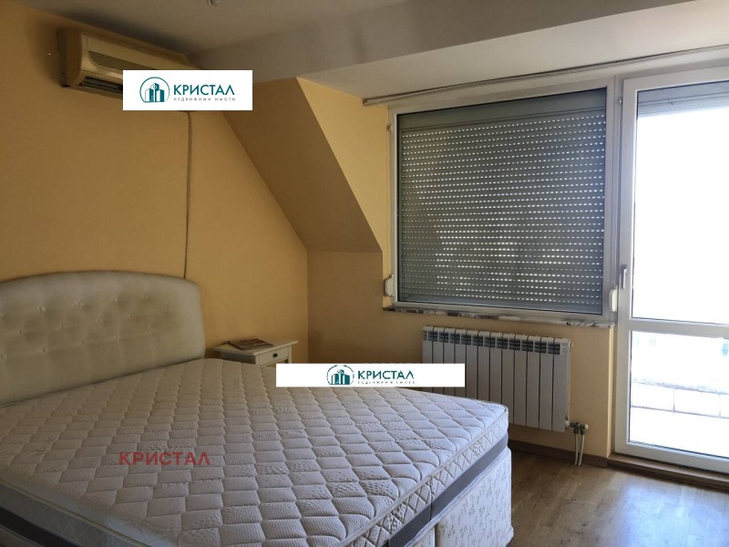 Zu verkaufen  3 Schlafzimmer Plowdiw , Starijat grad , 119 qm | 21946183 - Bild [4]