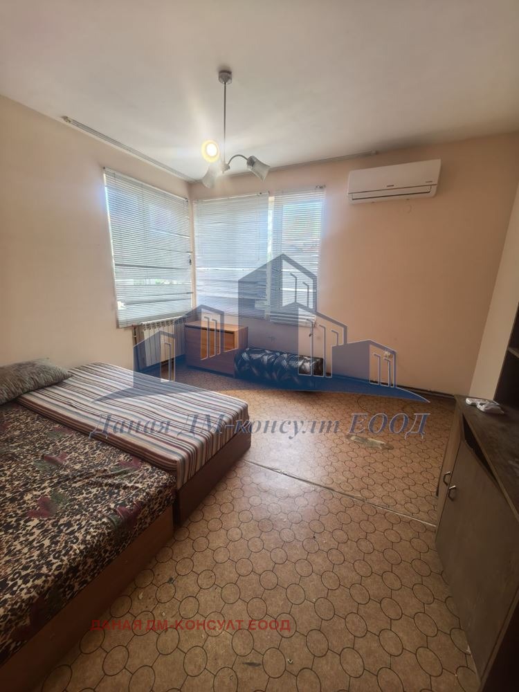 Продава ЕТАЖ ОТ КЪЩА, гр. Шумен, Куршун чешма, снимка 7 - Етаж от къща - 53867320