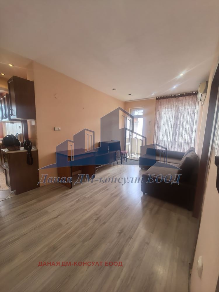 Продава ЕТАЖ ОТ КЪЩА, гр. Шумен, Куршун чешма, снимка 3 - Етаж от къща - 53867320
