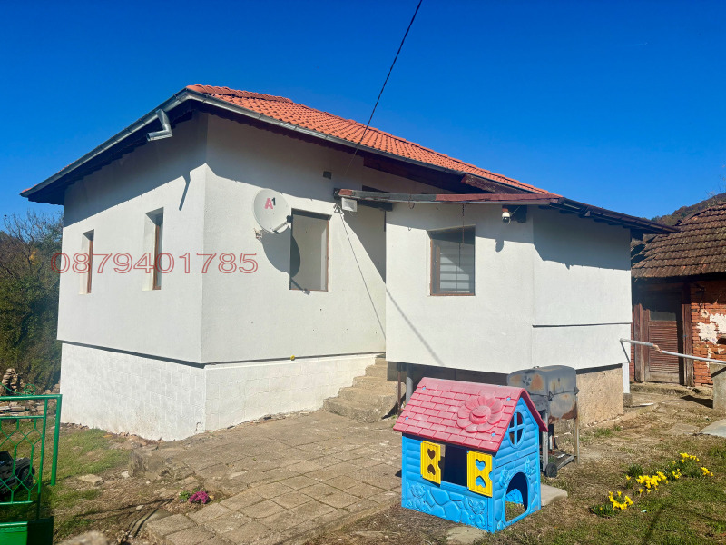 Продава КЪЩА, гр. Етрополе, област София област