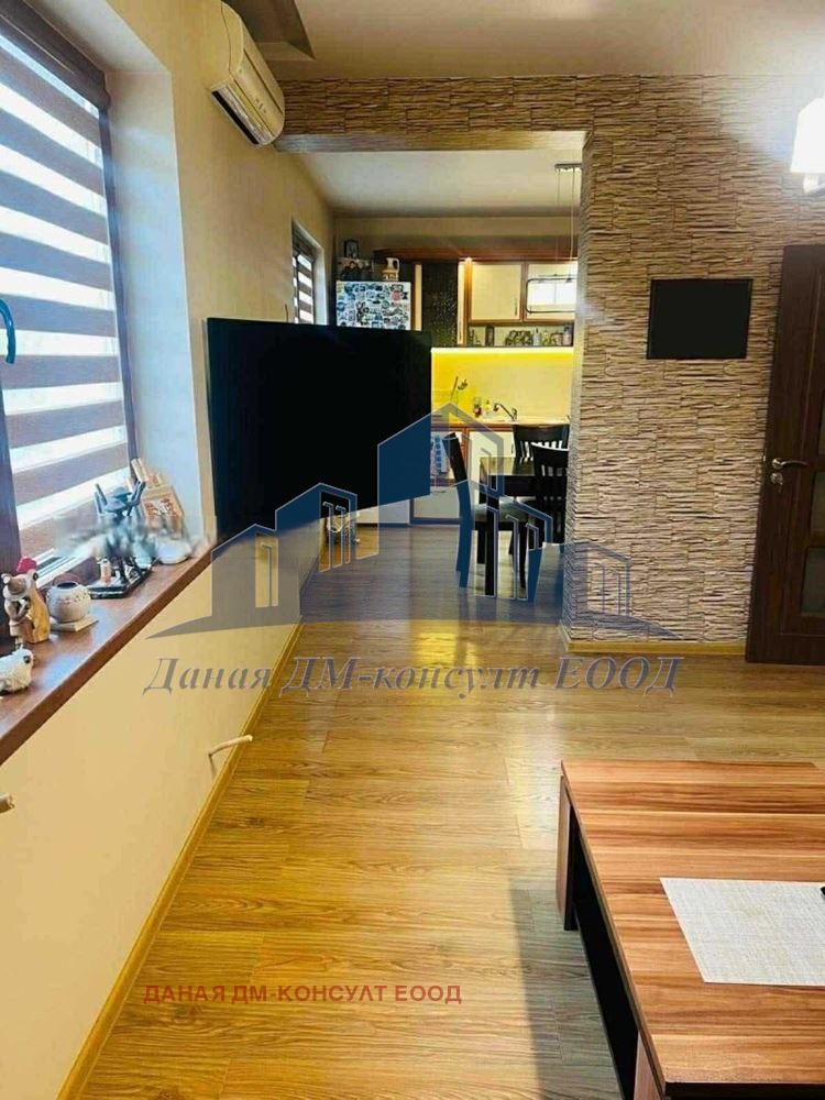 Продава КЪЩА, гр. Шумен, Военно училище, снимка 4 - Къщи - 53183032