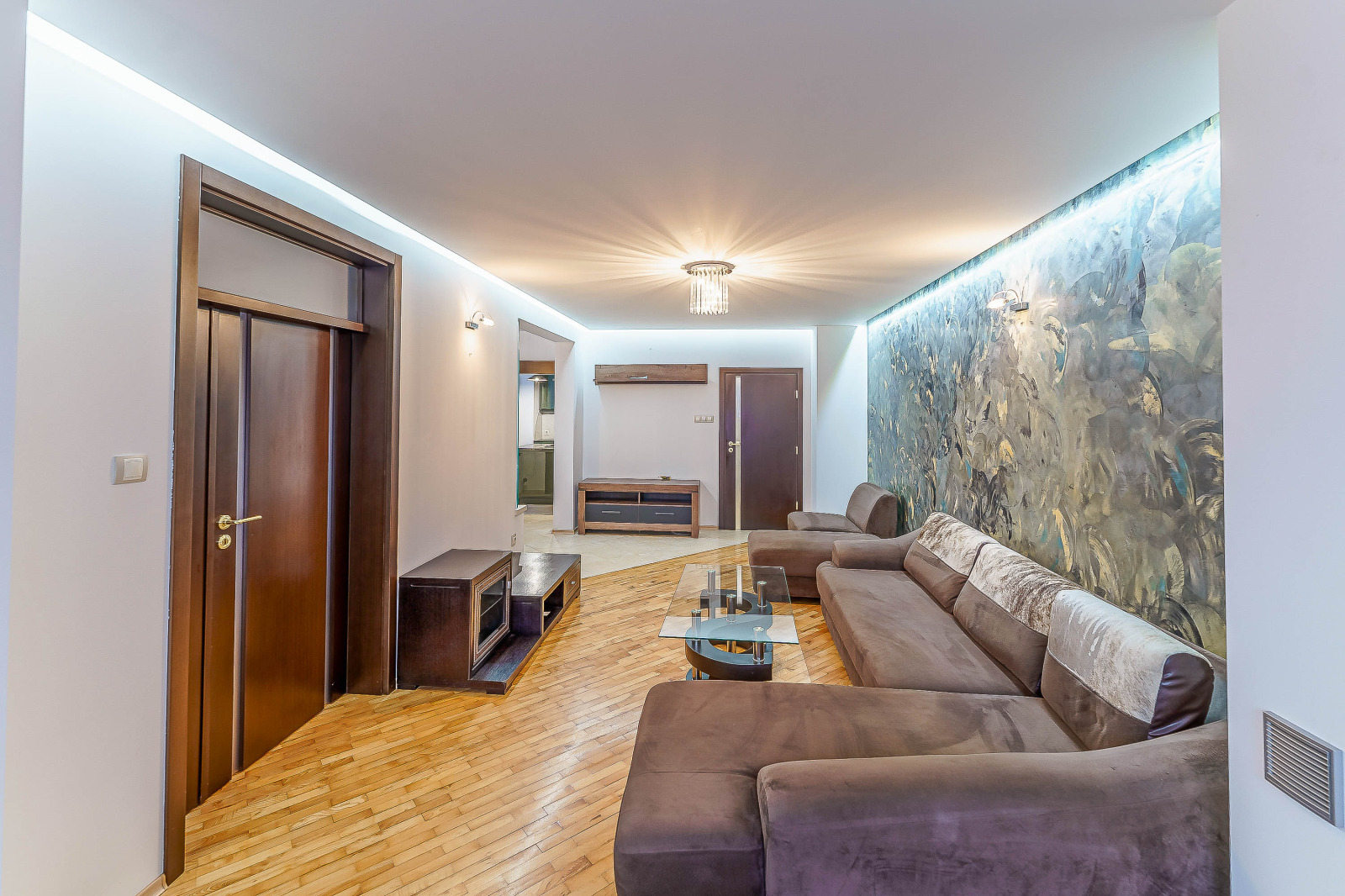 Продава 3-СТАЕН, гр. София, Банишора, снимка 2 - Апартаменти - 54063992