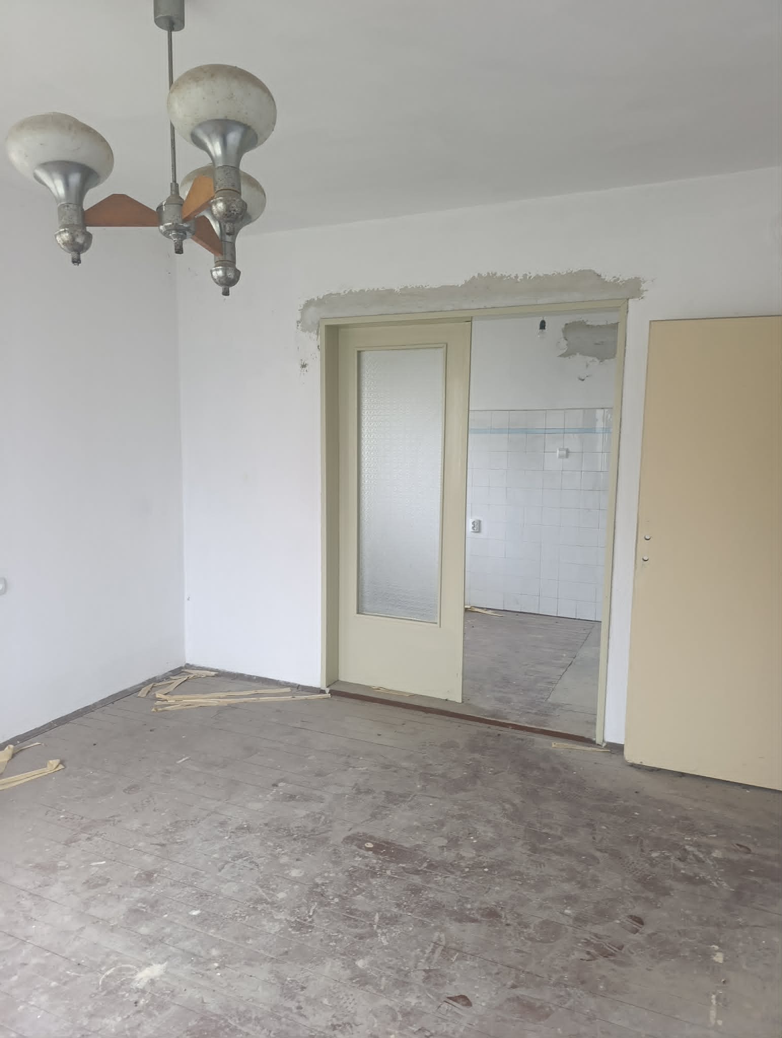 Продава КЪЩА, гр. Варна, с. Тополи