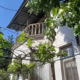Продажба на имоти в с. Торос, област Ловеч - изображение 1 