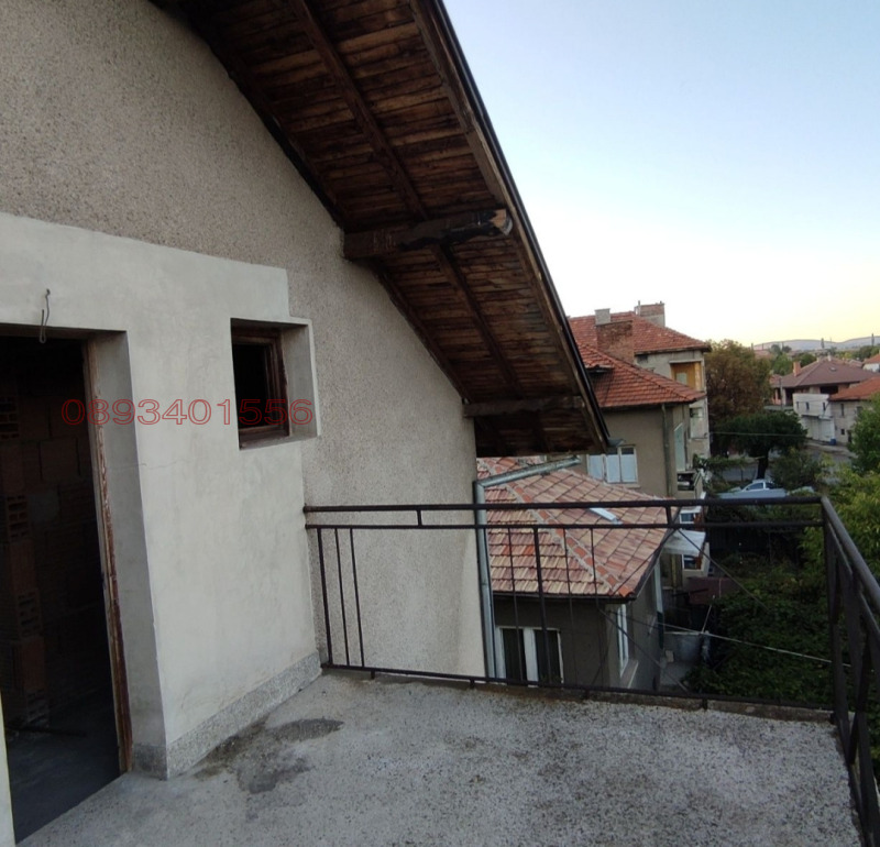 Продава МНОГОСТАЕН, гр. Кюстендил, Бузлуджа, снимка 10 - Апартаменти - 52789998