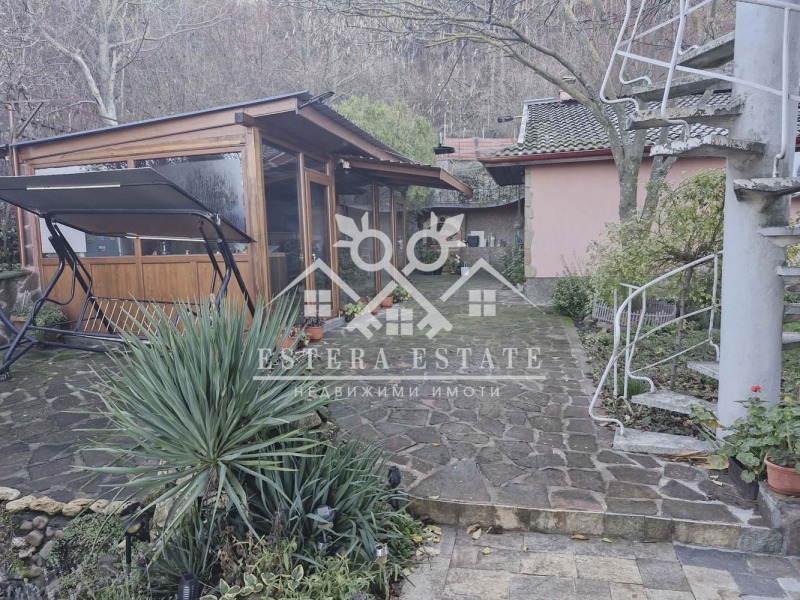 Продава КЪЩА, гр. Шумен, Военно училище, снимка 9 - Къщи - 53005524