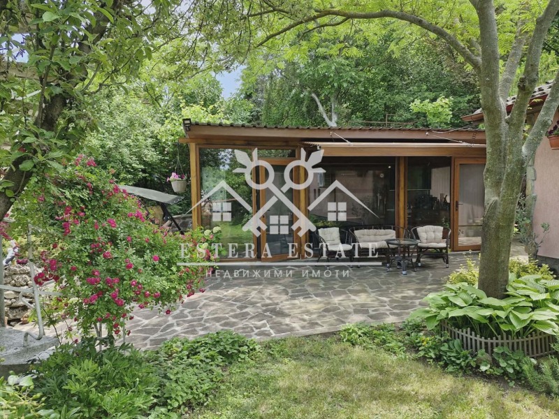 Продава КЪЩА, гр. Шумен, Военно училище, снимка 3 - Къщи - 53005524