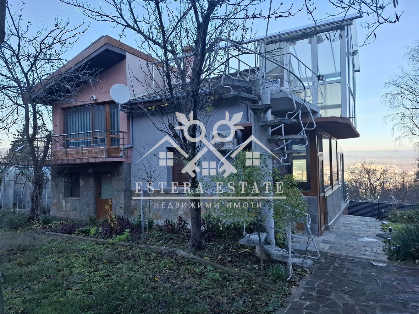 Продава КЪЩА, гр. Шумен, Военно училище, снимка 2 - Къщи - 53005524