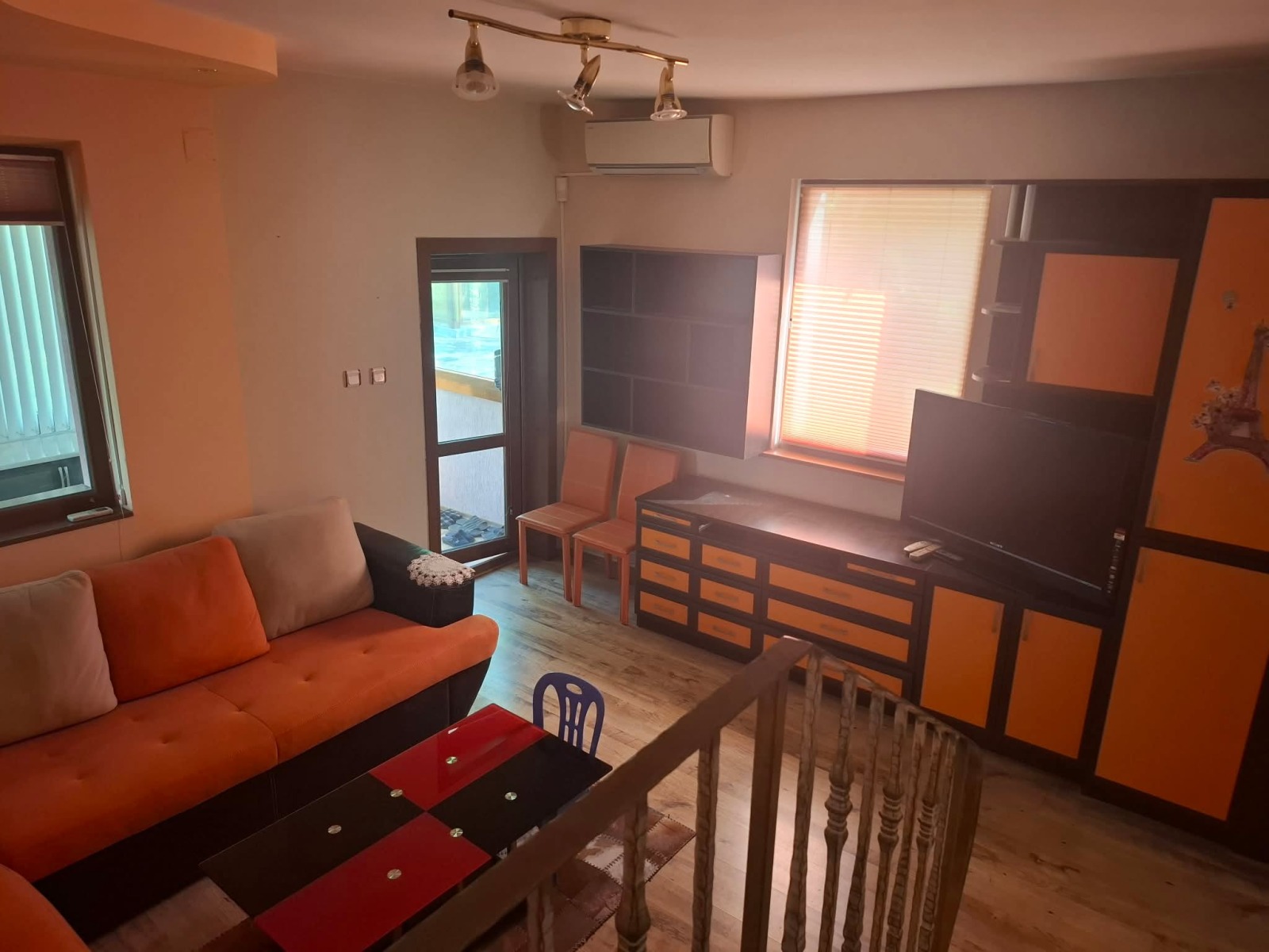 Продава КЪЩА, гр. Шумен, Военно училище, снимка 3 - Къщи - 53005524