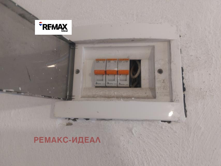 Продава ГАРАЖ, ПАРКОМЯСТО, гр. Варна, Левски 1, снимка 2 - Гаражи и паркоместа - 55607029