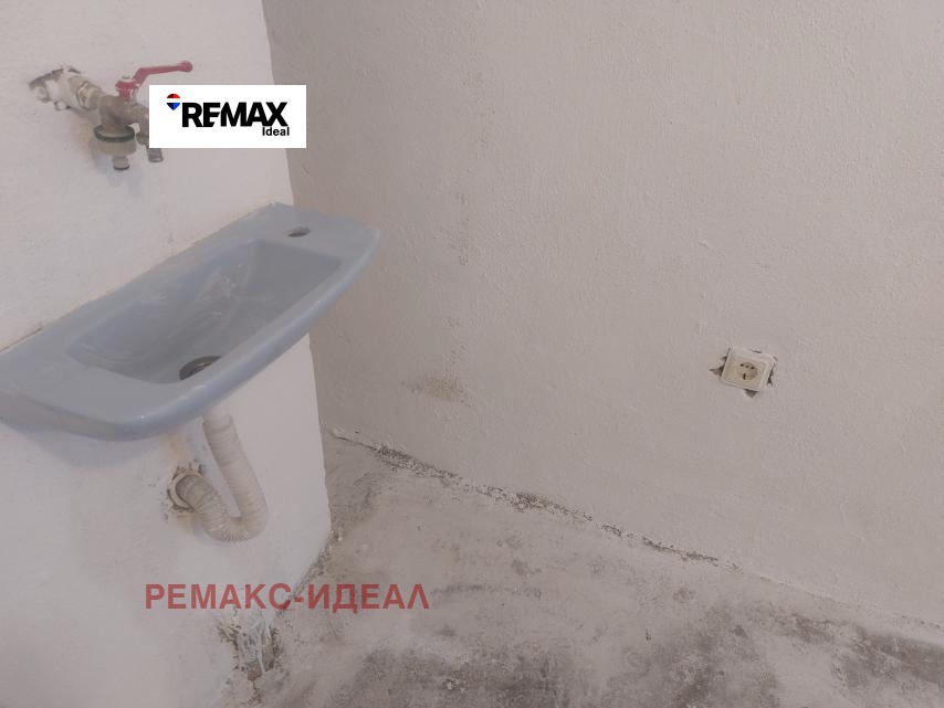 Продава ГАРАЖ, ПАРКОМЯСТО, гр. Варна, Левски 1, снимка 4 - Гаражи и паркоместа - 55607029