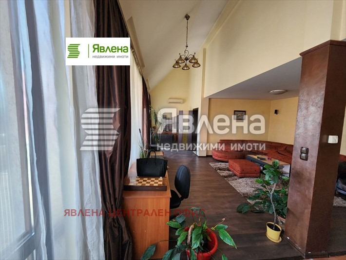 Продава МНОГОСТАЕН, гр. София, Център, снимка 2 - Апартаменти - 54757247