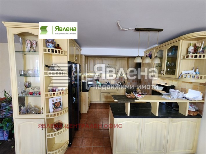 Продава МНОГОСТАЕН, гр. София, Център, снимка 4 - Апартаменти - 54757247
