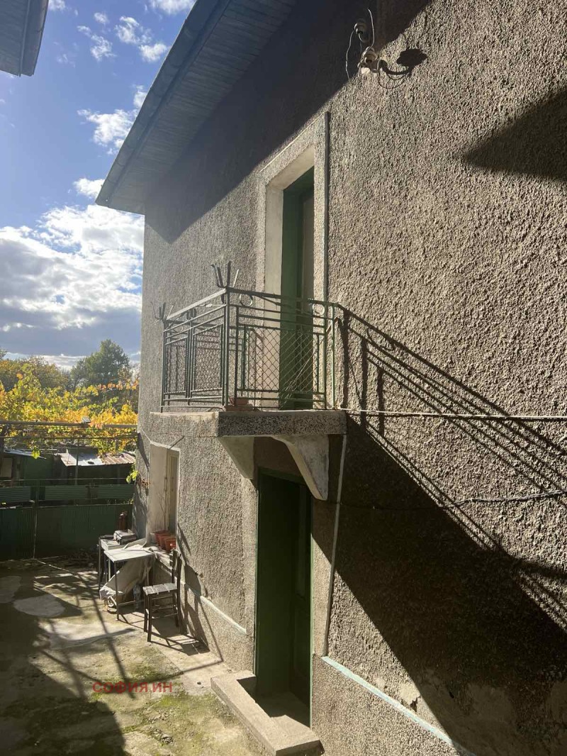 Продава КЪЩА, с. Самораново, област Кюстендил, снимка 2 - Къщи - 52178547