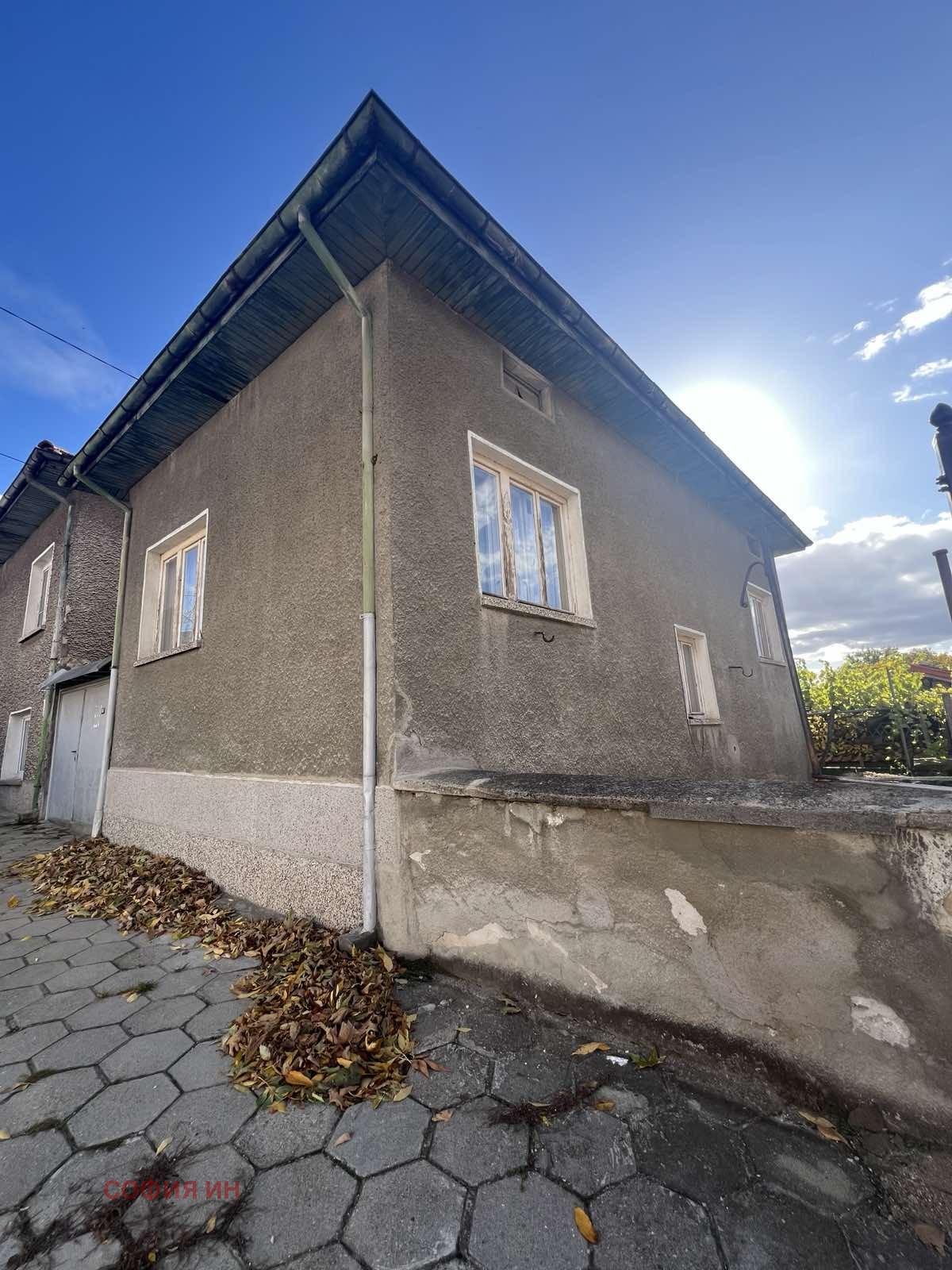 Продава КЪЩА, с. Самораново, област Кюстендил, снимка 2 - Къщи - 52178547