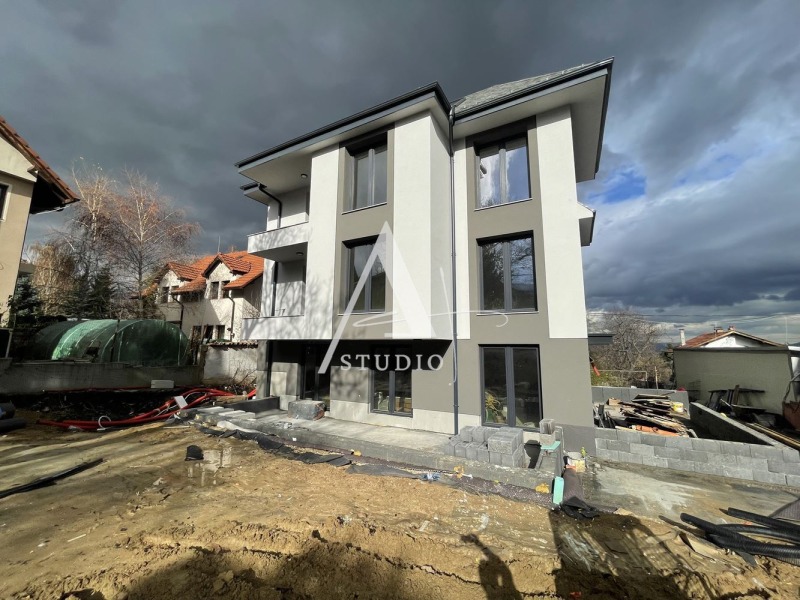 Продава МНОГОСТАЕН в град София, Симеоново - 140 кв.м / 350 000 € » 684 540.50 лв., СТУДИО А ПЛЮС