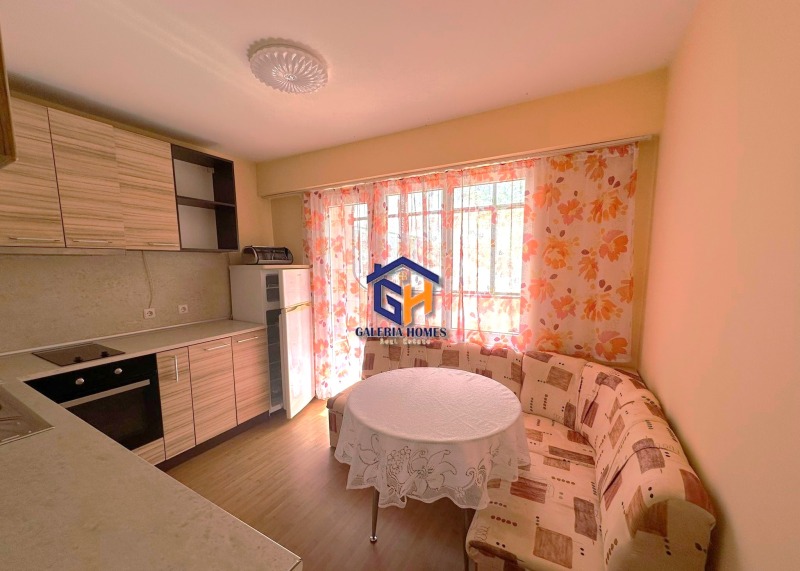 Продава 3-СТАЕН, гр. Бургас, Възраждане, снимка 2 - Апартаменти - 53004144