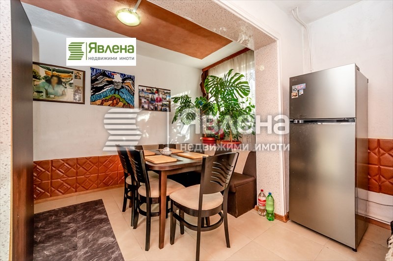 Продава ЕТАЖ ОТ КЪЩА, гр. Перник, Църква, снимка 12 - Етаж от къща - 52958790
