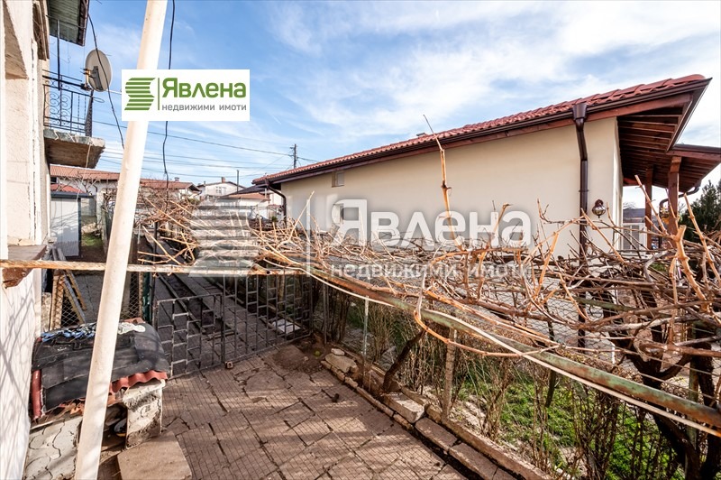 Продава ЕТАЖ ОТ КЪЩА, гр. Перник, Църква, снимка 7 - Етаж от къща - 52958790