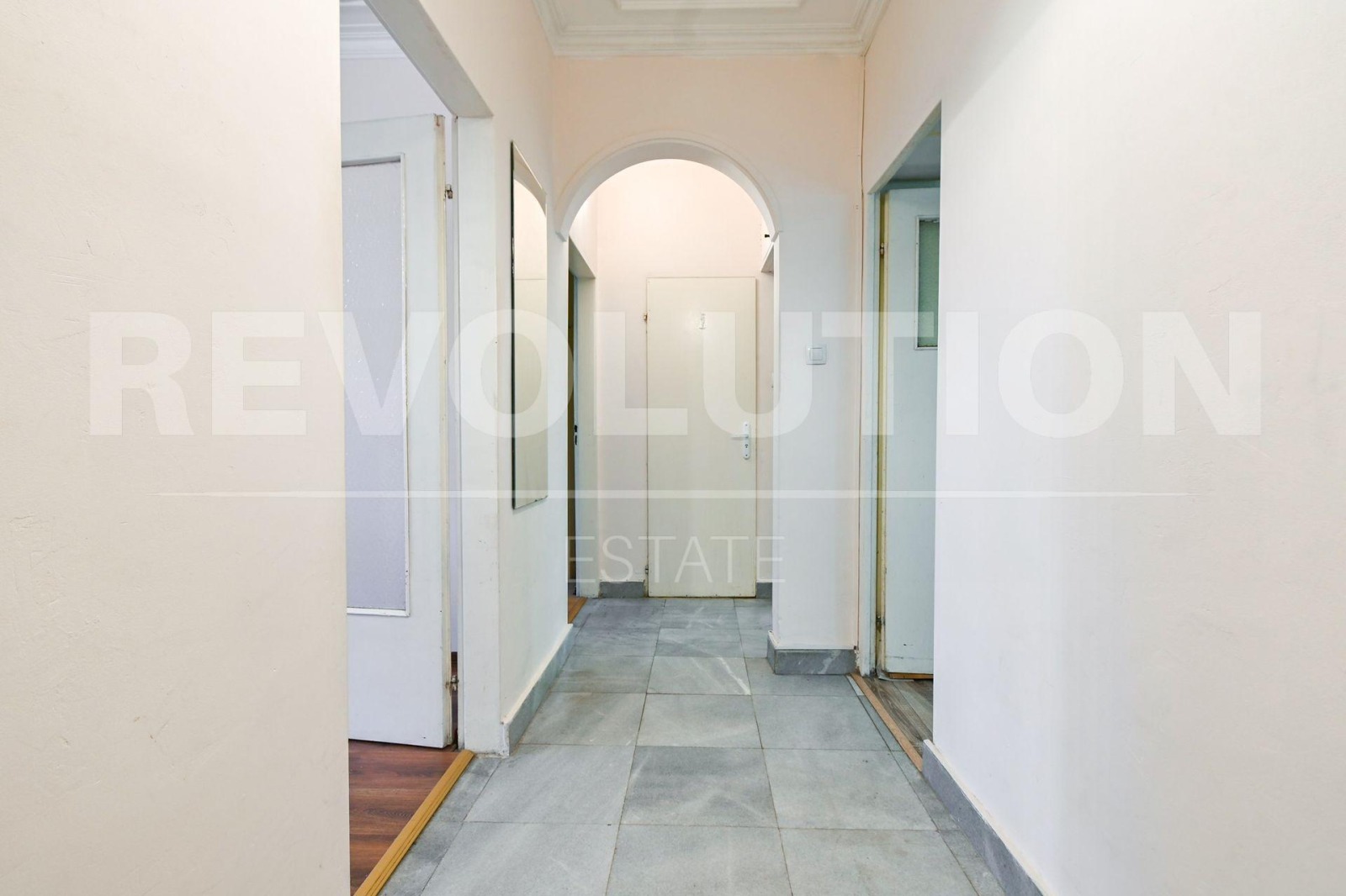 Продава 3-СТАЕН, гр. София, Света Троица, снимка 11 - Апартаменти - 56128138