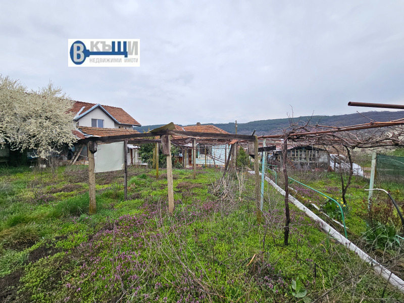 Продава КЪЩА в област Велико Търново, с. Присово - 70 кв.м / 98 000 € » 191 671.34 лв., ВКЪЩИ