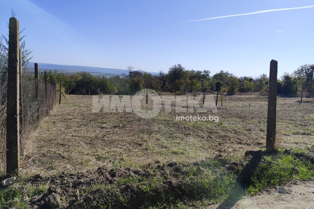 Продава  Парцел област Варна , гр. Аксаково , 646 кв.м | 41857825