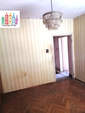 2 makuuhuonetta Tsentar, Pernik 7