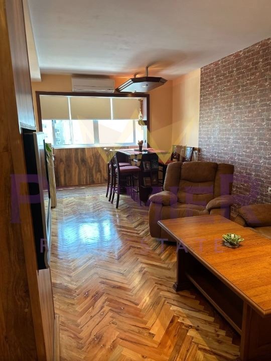 Продава 3-СТАЕН, гр. Бургас, Възраждане, снимка 3 - Апартаменти - 52380769