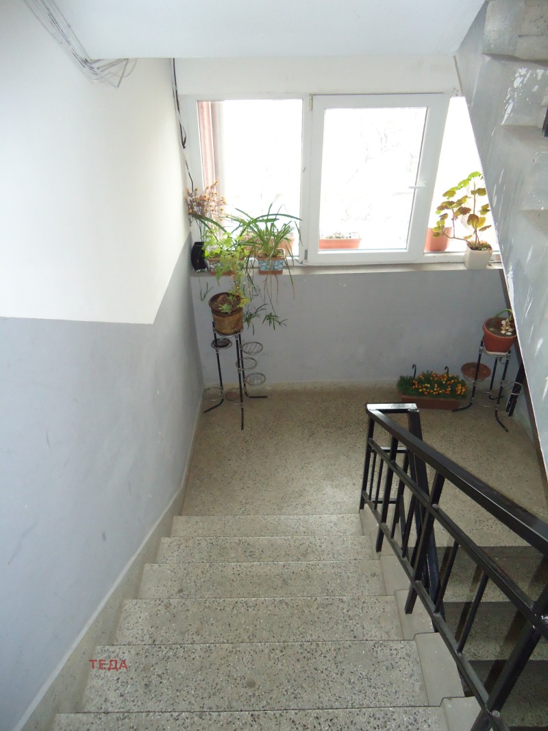 Продава 3-СТАЕН, гр. Враца, Металург, снимка 2 - Апартаменти - 53160160