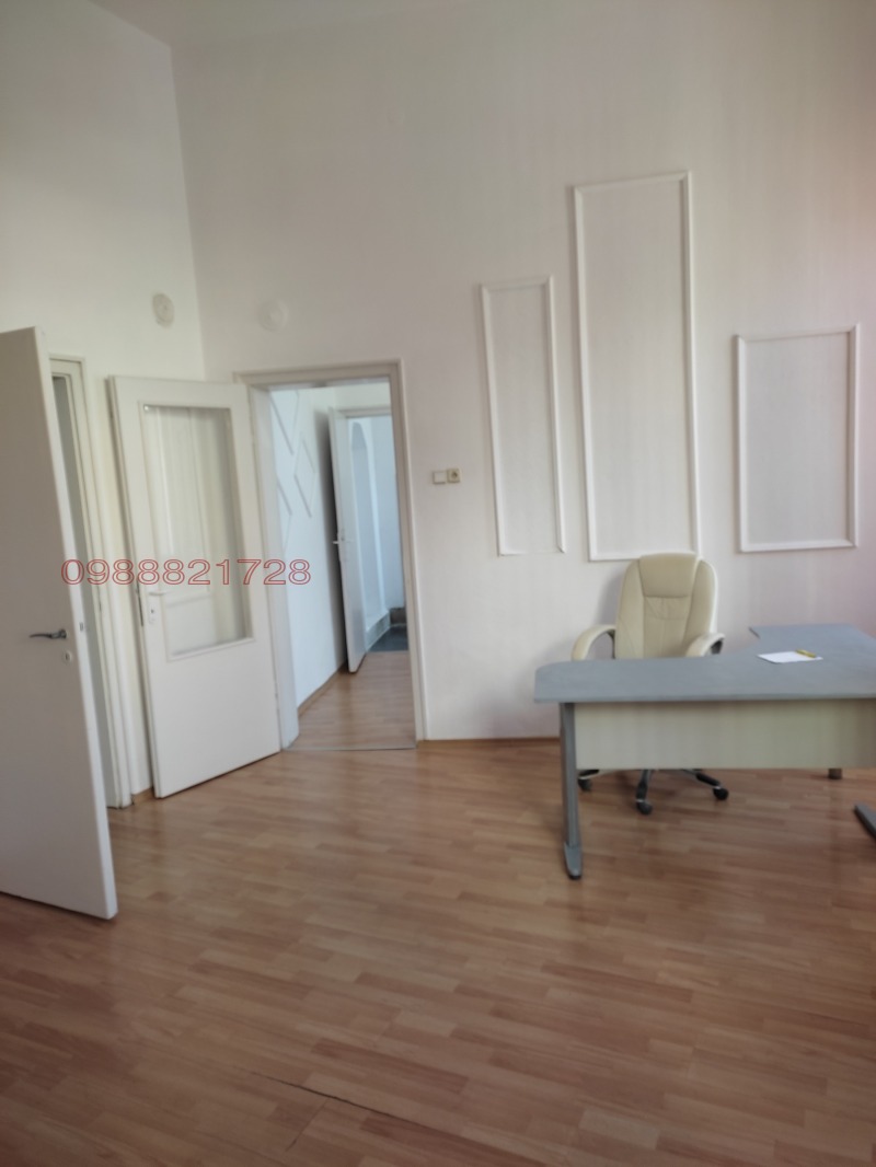 Продава ЕТАЖ ОТ КЪЩА, гр. Хасково, Център, снимка 9 - Етаж от къща - 52778927