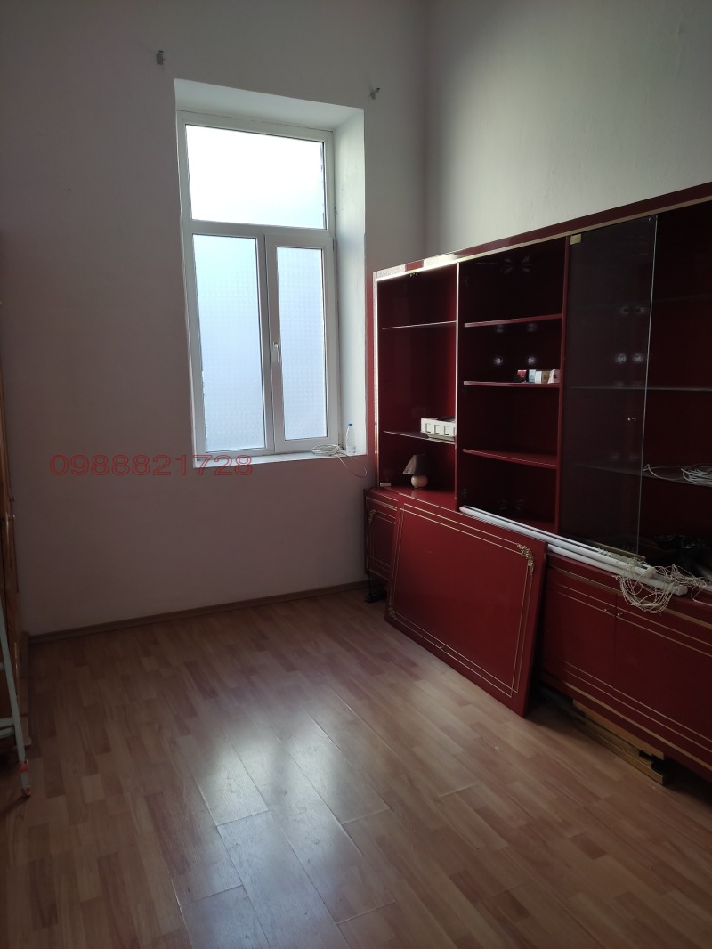 Продава ЕТАЖ ОТ КЪЩА, гр. Хасково, Център, снимка 8 - Етаж от къща - 52778927
