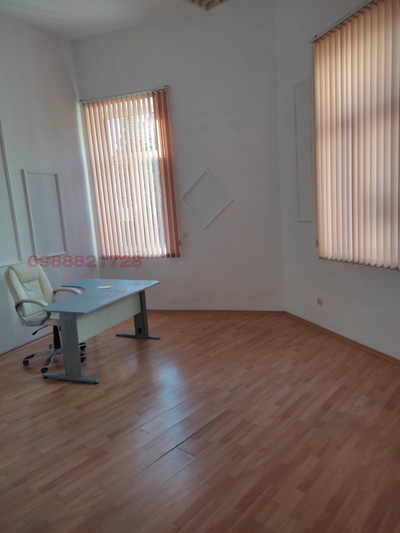 Продава ЕТАЖ ОТ КЪЩА, гр. Хасково, Център, снимка 5 - Етаж от къща - 52778927