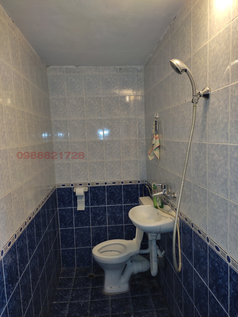 Продава ЕТАЖ ОТ КЪЩА, гр. Хасково, Център, снимка 12 - Етаж от къща - 52778927