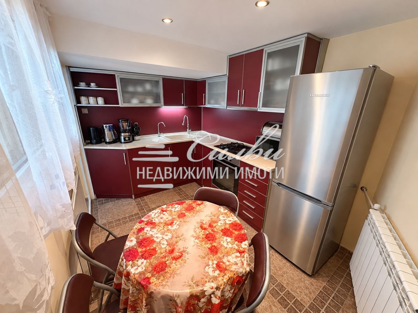 Продава ЕТАЖ ОТ КЪЩА, гр. Шумен, Център, снимка 9 - Етаж от къща - 56092283