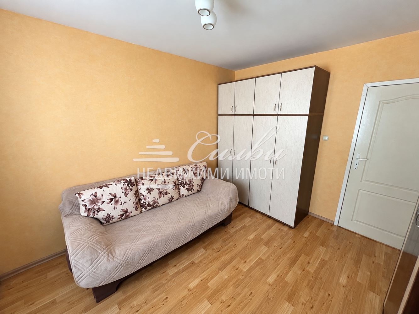 Продава ЕТАЖ ОТ КЪЩА, гр. Шумен, Център, снимка 5 - Етаж от къща - 56092283