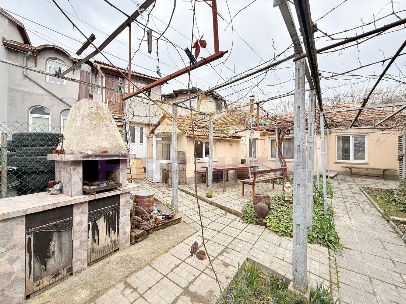Продава КЪЩА, гр. Добрич, Пинета