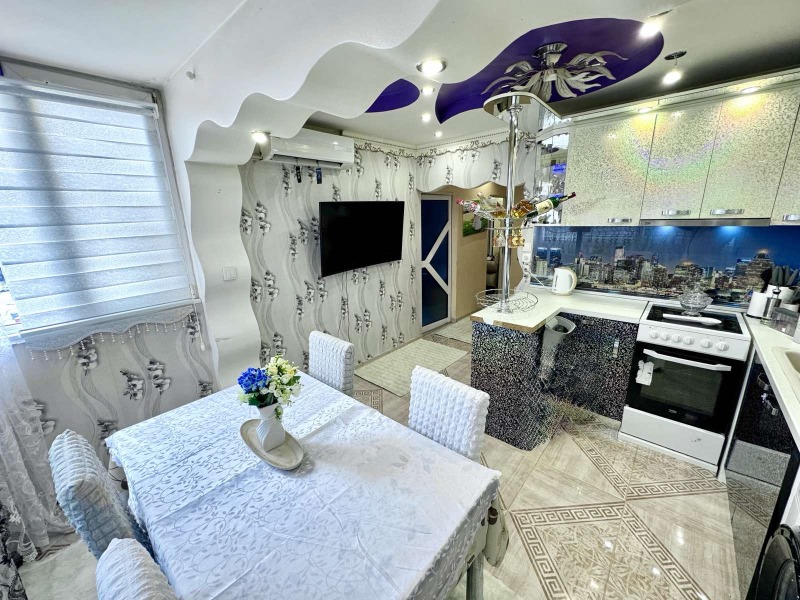 Продава 2-СТАЕН в град Русе, Чародейка - Юг - 65 кв.м / 92 900 € » 181 696.61 лв., РЕМАКС РИВЪР ЕСТЕЙТ