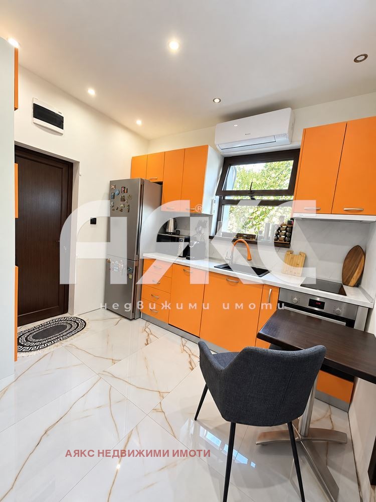 Продава КЪЩА, гр. Годеч, област София област, снимка 3 - Къщи - 56234189