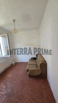 Продава ЕТАЖ ОТ КЪЩА, гр. Добрич, Христо Ботев, снимка 3