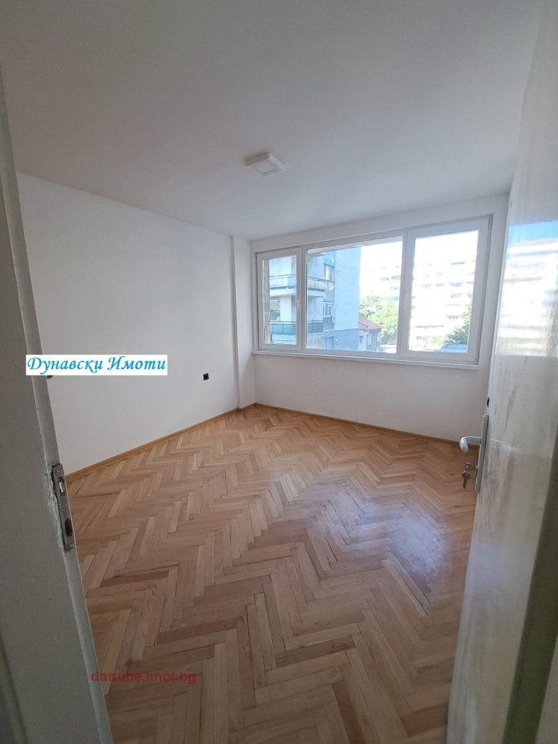 En venta  2 dormitorios Ruse , Shirok tsentar , 98 metros cuadrados | 37584947