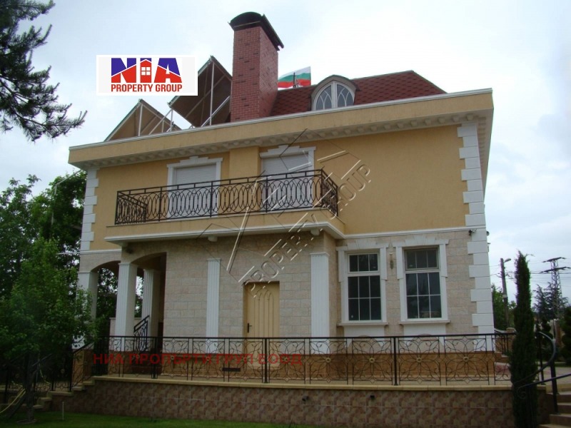 Продава КЪЩА в град Сливен, Дружба - 912 кв.м / 998 000 € » 1 951 918.34 лв., НИА ПРОПЪРТИ ГРУП ЕООД