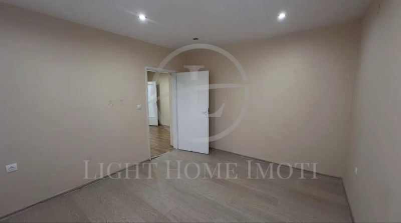 Na sprzedaż  1 sypialnia Plowdiw , Izgrew , 54 mkw | 81514521 - obraz [3]