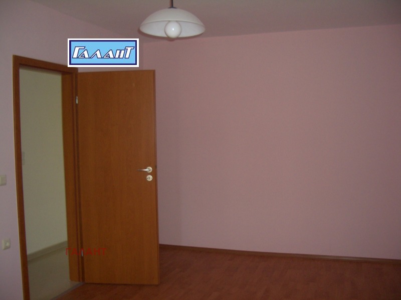 Продава 3-СТАЕН, гр. Варна, Левски 1, снимка 2 - Апартаменти - 52702049