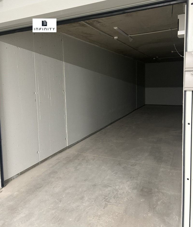 Продава ГАРАЖ, ПАРКОМЯСТО, гр. София, Център