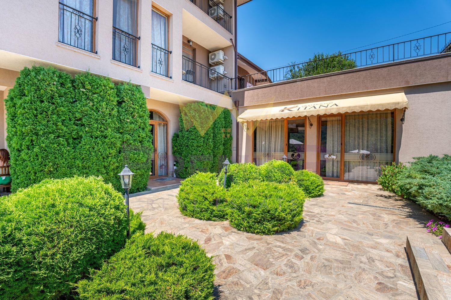 Продава ХОТЕЛ, с. Аспарухово, област Варна, снимка 12 - Хотели - 53767556