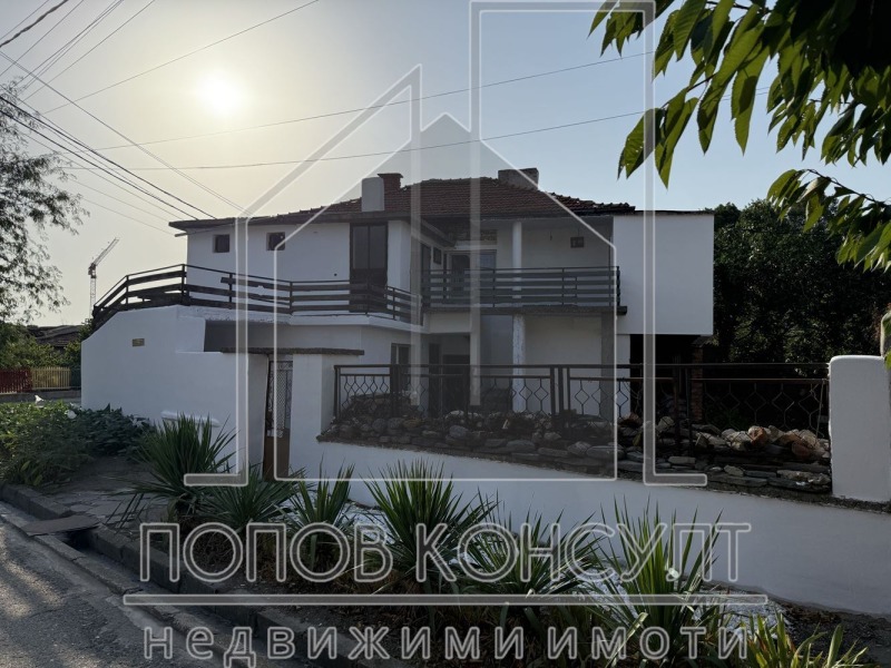En venta  Casa región Plovdiv , Parvenets , 151 metros cuadrados | 40854465